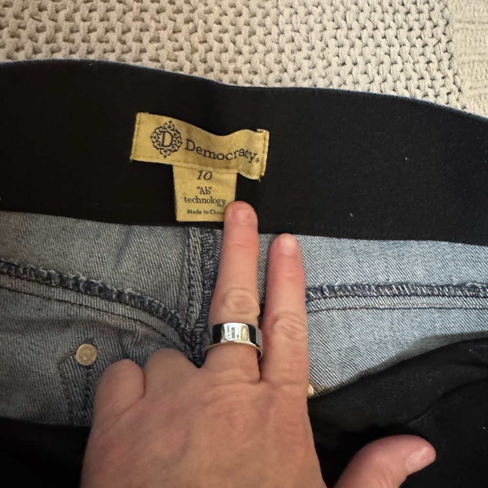 Democracy Blue Ankle & Cropped Jeans